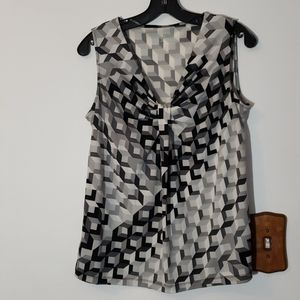 Worthington sleeveless top size M Black,gray,white